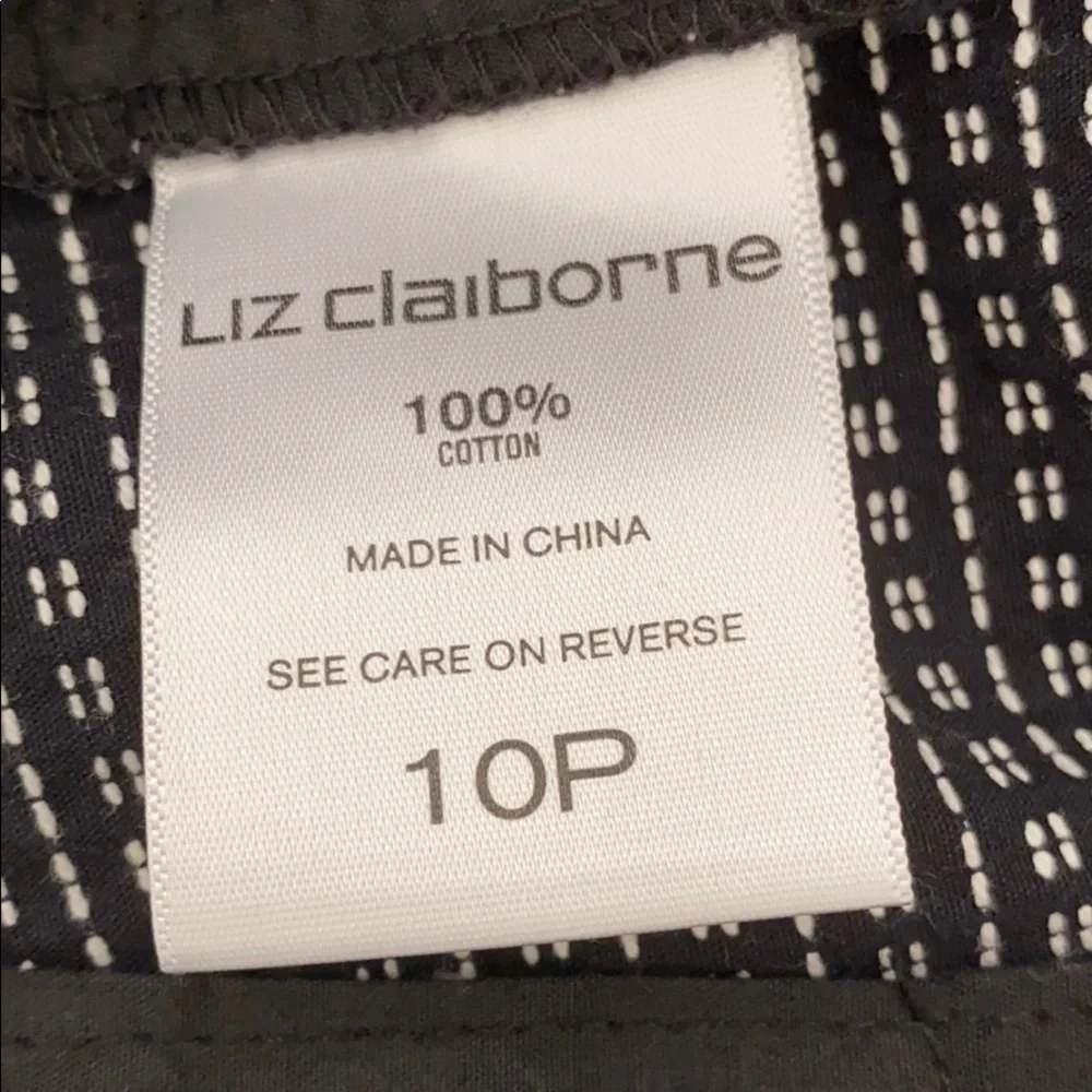 LIZ CLAIBORNE Women's Size 10 Petite Black & White Stitched Patterned Sh…